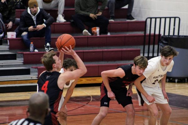 Senior guard Bailey Nobach (#4) from the line in the fourth quarter